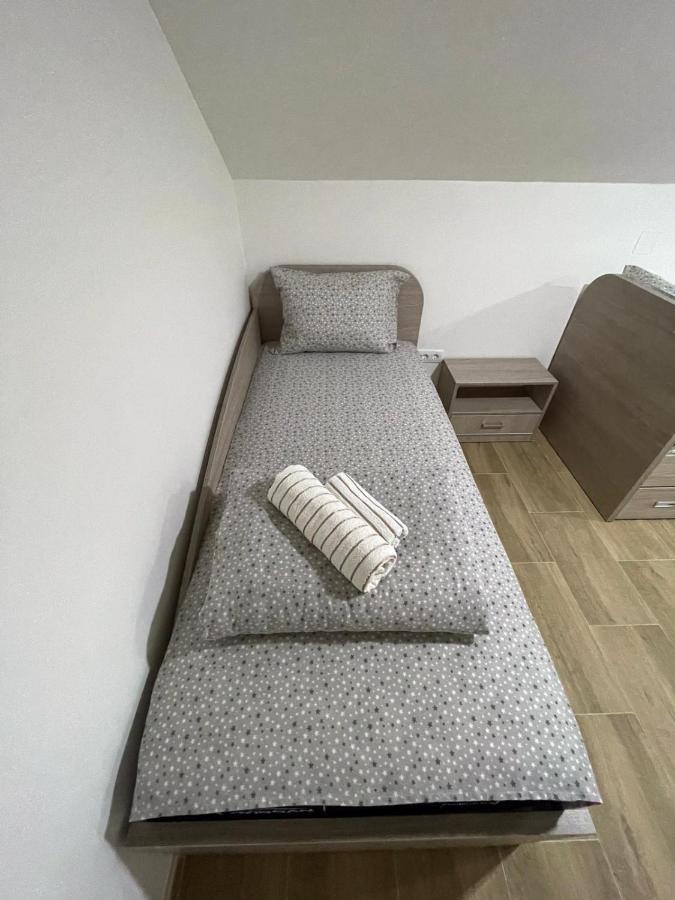Apartman Ambijent อารันเยโลวัคส์ ภายนอก รูปภาพ